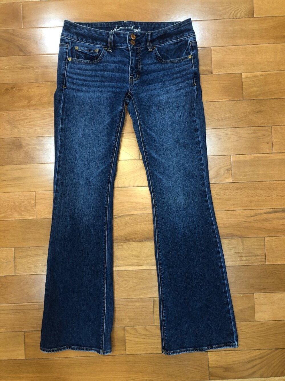 American Eagle Outfitters Stretch Artist Low Rise Flare Leg Jeans Size 6 Comfort